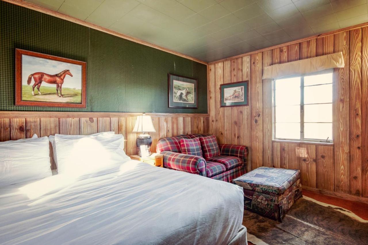 Simmer Motel Wamego Esterno foto