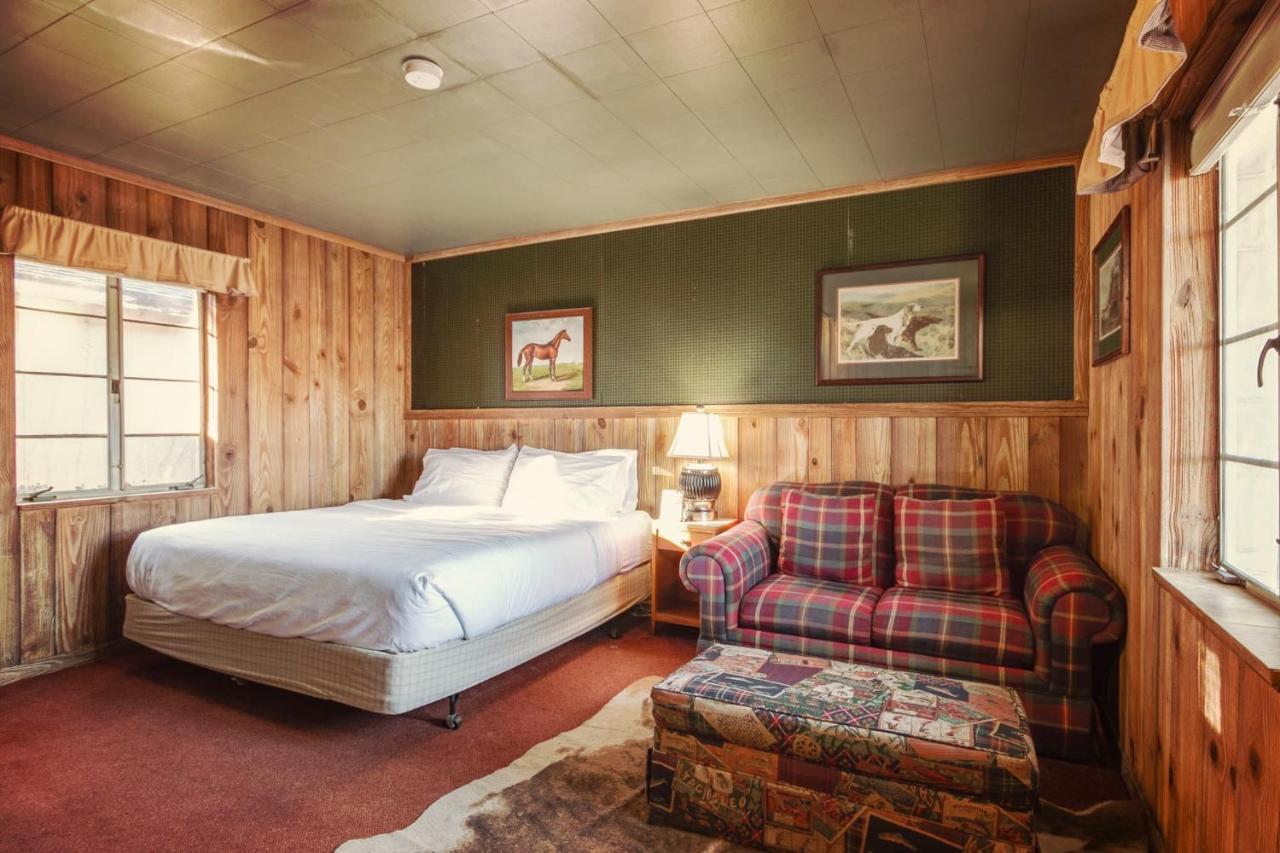 Simmer Motel Wamego Esterno foto